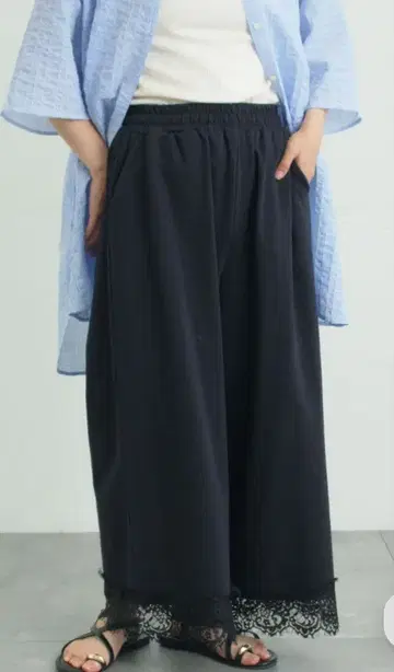 접촉 냉감 미니 쭈리 밑단 레이스 컷 팬츠 사만사 모스모스 L 사이즈