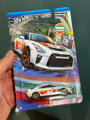 HotWheels 1/64 NISSAN GTR R35 7-Eleven