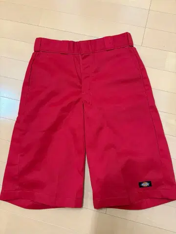 [ 거의 새상품급 ] Dickies 하프 팬츠 빨간색