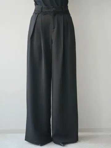 Lumier 뤼미에 허리 레이스 턱 와이드 팬츠 LBLACK 블랙 미사용