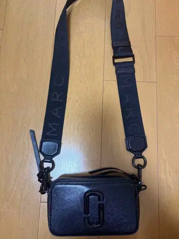 MARC JACOBS 숄더백 블랙