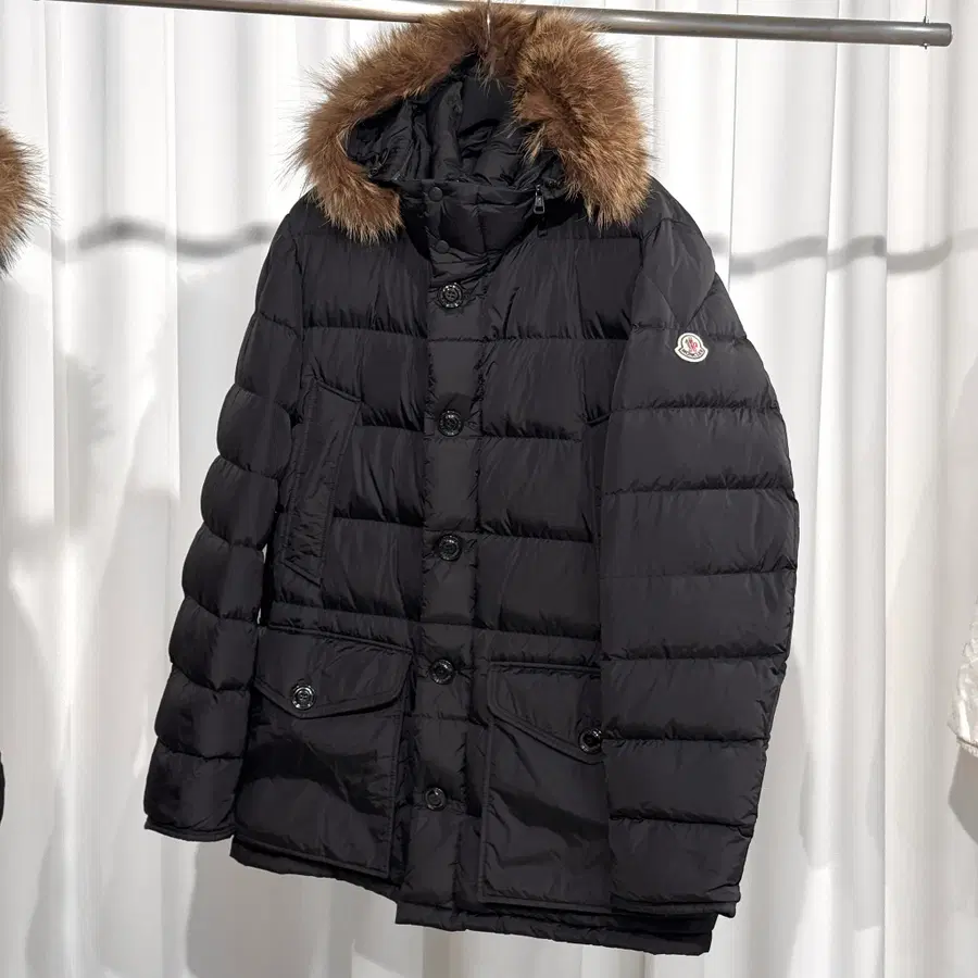몽클레어 클루니 6사이즈 블랙 3XL