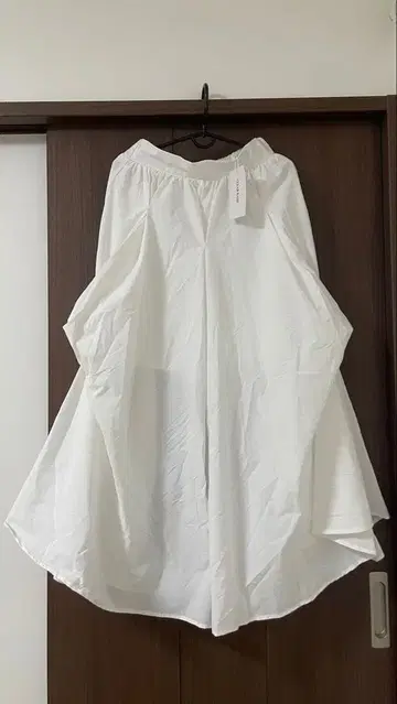 CLEAR BASIC 플레어 스커트 화이트