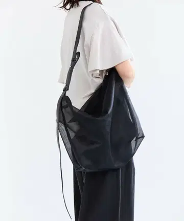 unfilo 앙피로 시어 숄더 백 블랙