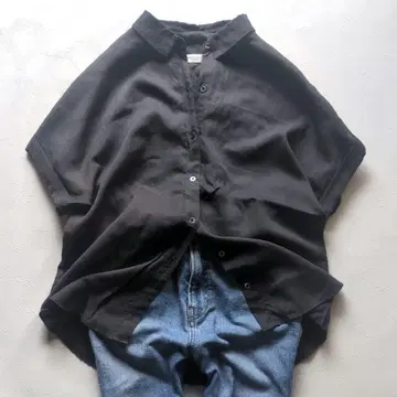 Spick and Span 다크 그레이 프렌치 슬리브 셔츠