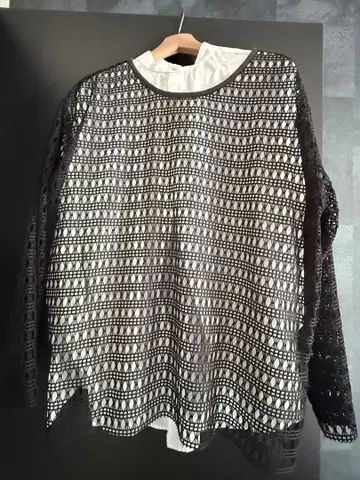 AMERI VINTAGE 레이스 레이어드 블라우스 긴팔