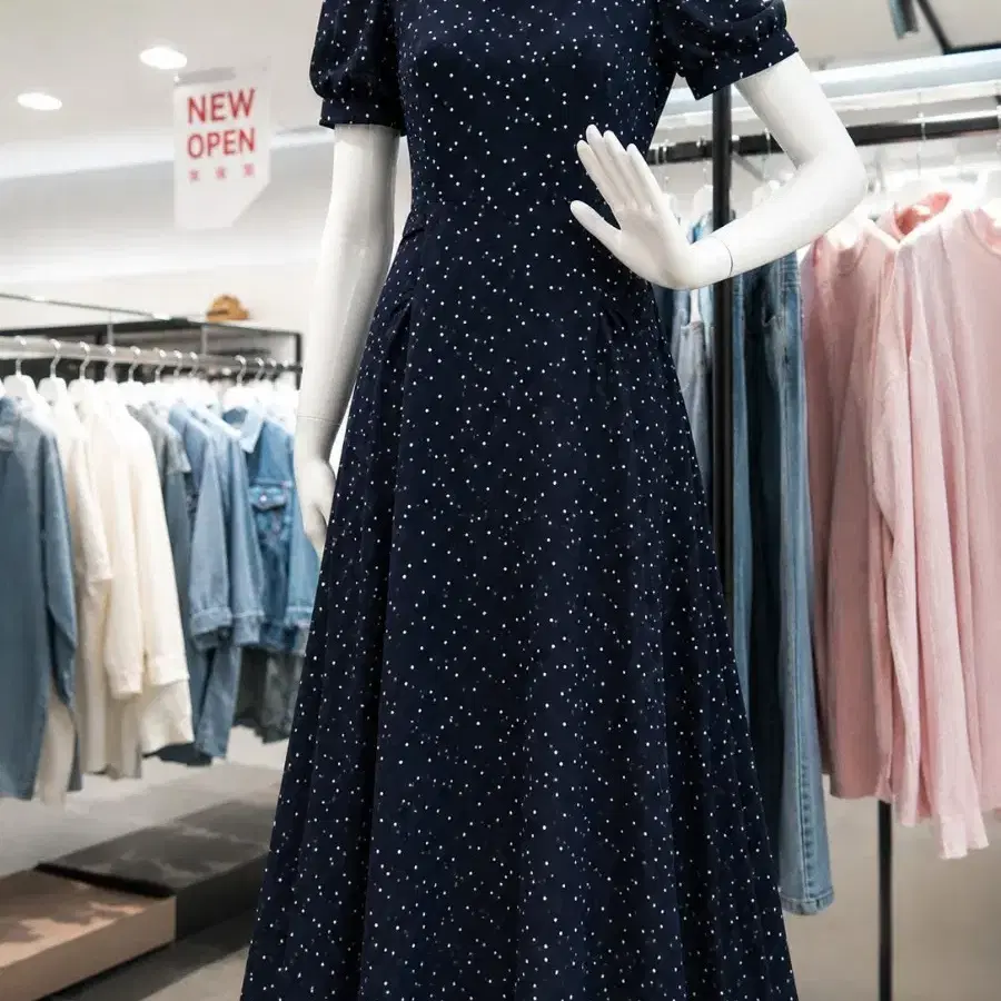 실착2회.하트 무늬 카라 롱원피스 55사이즈