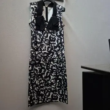 MOSCHINO 모스키노 원피스 30주년 기념 모델 USA8