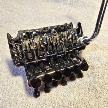 Floyd Rose Special 트레몰로 브릿지 크롬