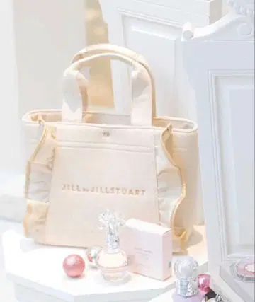 JILLbyJILLSTUART 프릴 토트 2022AW 한정판 골드 라메