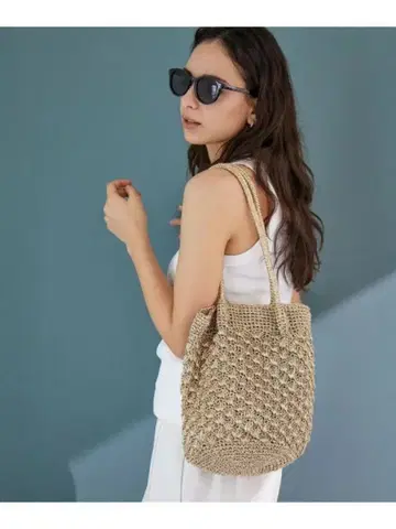 메탈릭 얀 레이시 토트백 / 숄더백