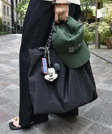 나일론 패커블 토트 르 쿠르 블랑