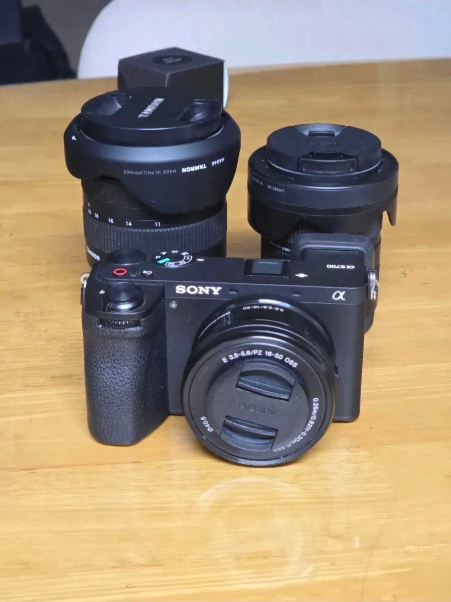 소니 a6700 렌즈킷 + 시그마 18-50 + 탐론 11-20 판매합니다
