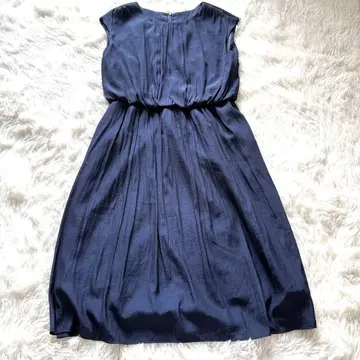 UNITED ARROWS 네이비 원피스 슬리브리스