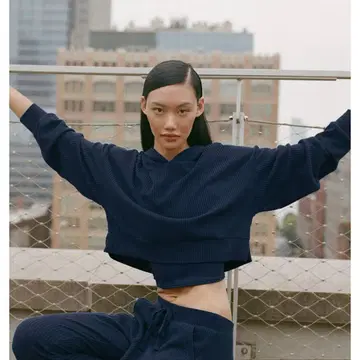 Alo Yoga Muse Hoodie Navy 후드티