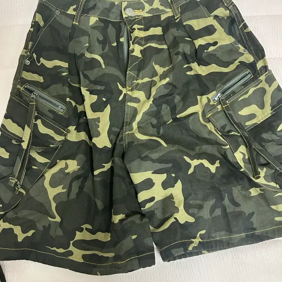 팬시클럽 카모 카고팬츠