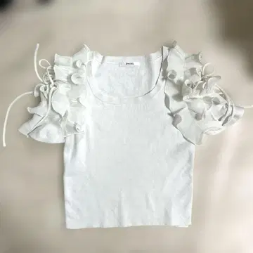 스나이델 시어 프릴 니트