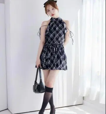NICE CLAUP 아메스리 백리본 미니 원피스