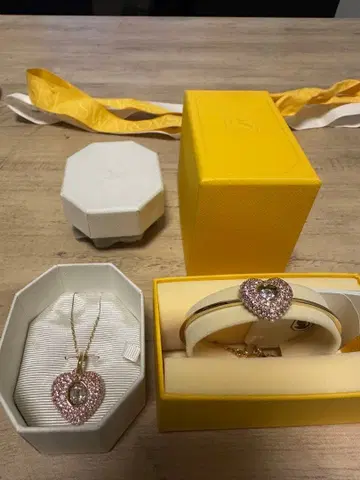 SWAROVSKI 하트 목걸이, 팔찌