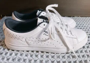 PUMA 코트 스타 화이트 스니커즈 23.5cm [ 새상품급 ]