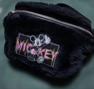 MOUSSY x Disney 미키 웨스트 파우치 바디백