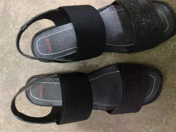 여성용 샌들 블랙 라메