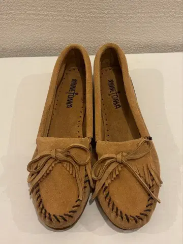 MINNETONKA 스웨이드 모카신 프린지