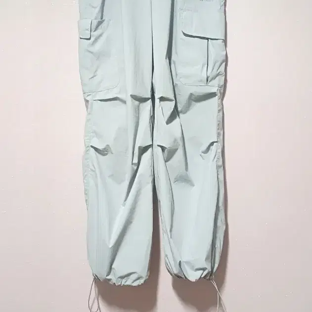 널디/NERDY] 나일론 파라슈트 카고 팬츠 (LIGHT GRAY )