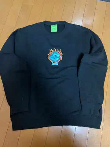 HUF 맨투맨