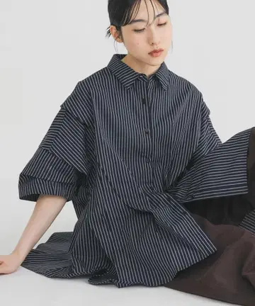 KBF 랜덤 턱 하프 슬리브 셔츠 네이비