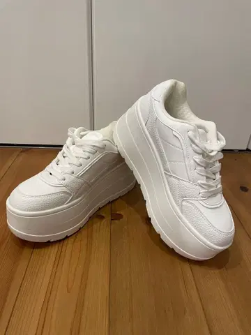 ZARA 통굽 스니커즈 화이트 36