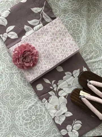 고급 흰 꽃 더스티 핑크 유카타 단품