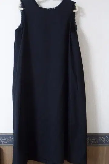 마르티니크 프린지 A라인 원피스 블랙