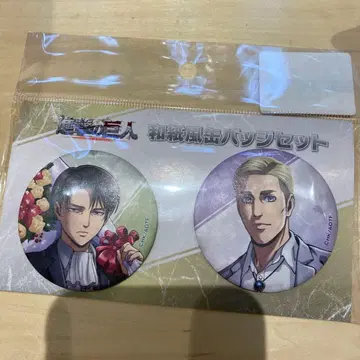 진격의 거인 캔뱃지 리바이 엘빈 ip서점 TSUTAYA 시부야