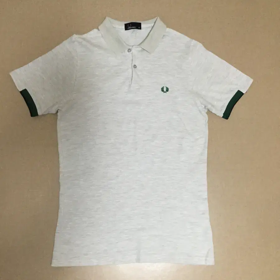 Fred Perry T-shirt