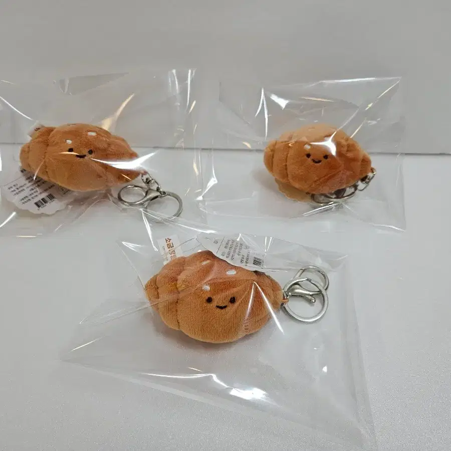 소금빵 키링 인형(소금빵빵이 8cm)
