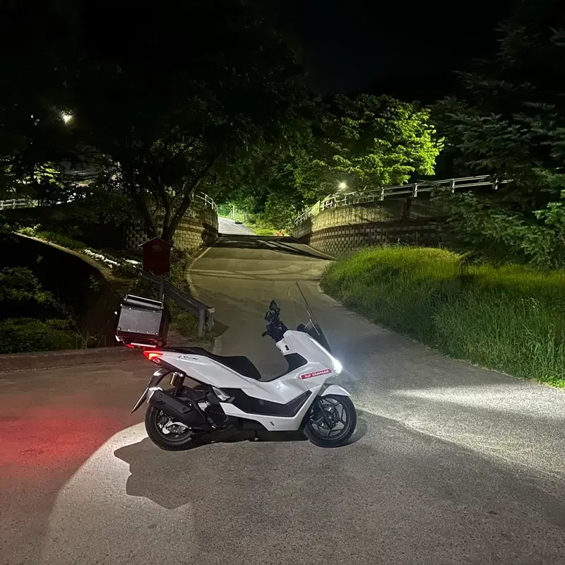 Pcx125 25년식 (개인거래) 카울까짐 못찾아요