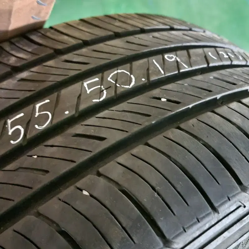 255-50-19 금호(2개) 245-50-20 미쉐린(1개) 중고타이어 팔아요