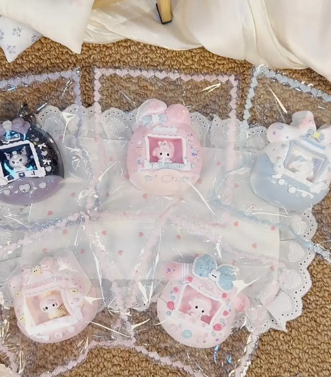 아차샵) 다마고치 장원영 수제 말랑이 키티 헬로키티 마이멜로디 마멜 피아노 산리오 타바 슬랑이 꺼만말 스퀴시 폼푸샵 샤오홍슈