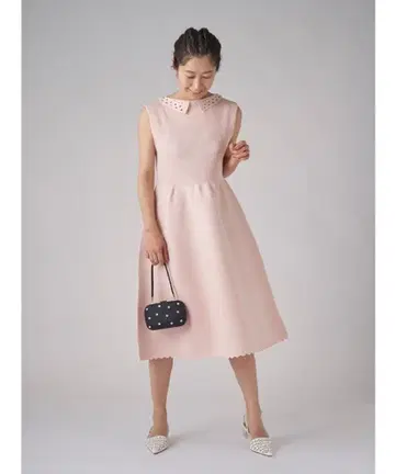 셀포드 카라 달린 슬리브리스 홀가먼트 원피스 36
