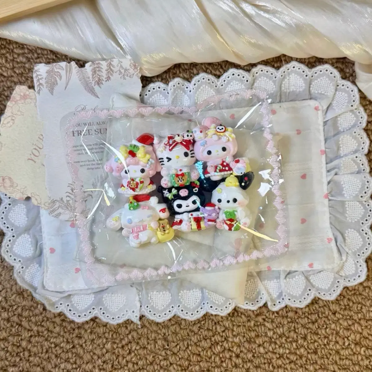 아차샵) 와글와글 크리스마스 6종 세트 장원영 수제 말랑이 키티 헬로키티 마이멜로디 마멜 피아노 산리오 타바 슬랑이 꺼만말 스퀴시 폼푸샵 샤오홍슈