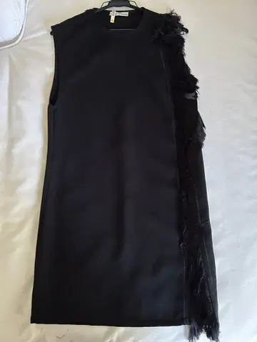 파코라반느 슬리브리스 블랙 원피스 새상품