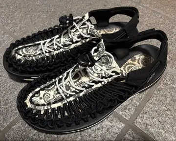 KEEN UNEEK 샌들 페이즐리 무늬 26cm