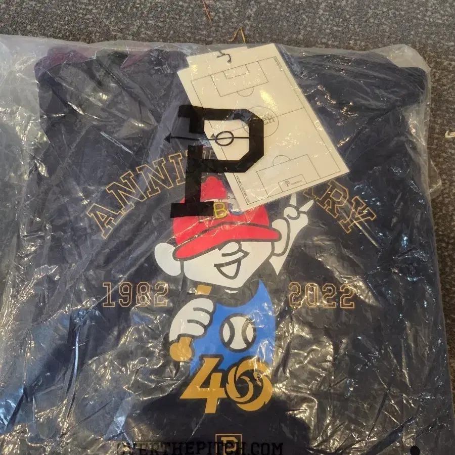 피치 40주년 기념 후드티 네이비