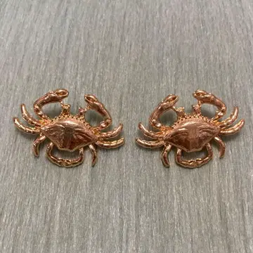게 모티브 디자인 귀걸이