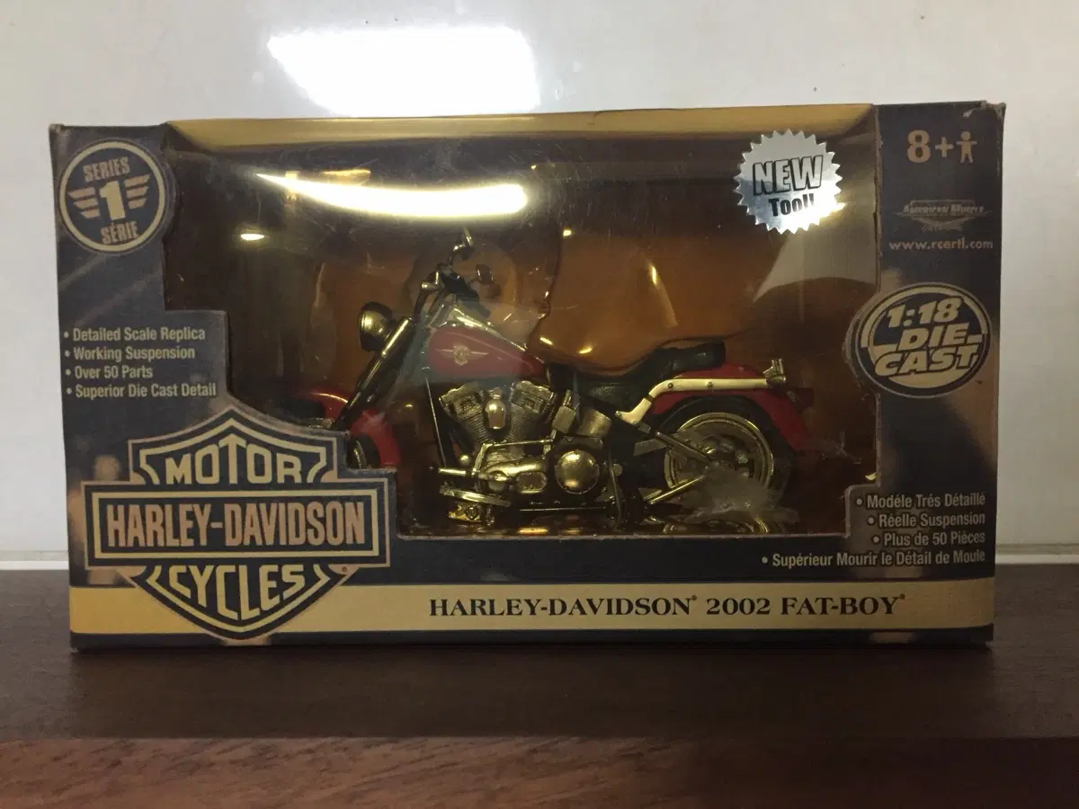 ERTL 1:18 Harley-Davidson 2002 Fat Boy