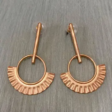 모티브 디자인 귀걸이