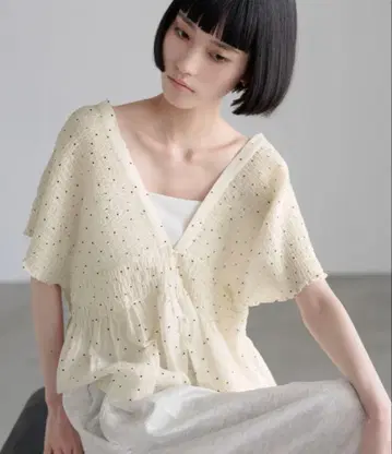 [ 7월 22일까지 ] 요루우 셔링 숏 프렌치 슬리브 661674