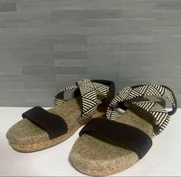 크로스 밴딩 핏 웨지힐 샌들 M