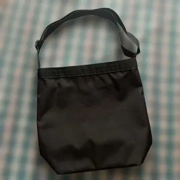 RINEN 숄더백 블랙